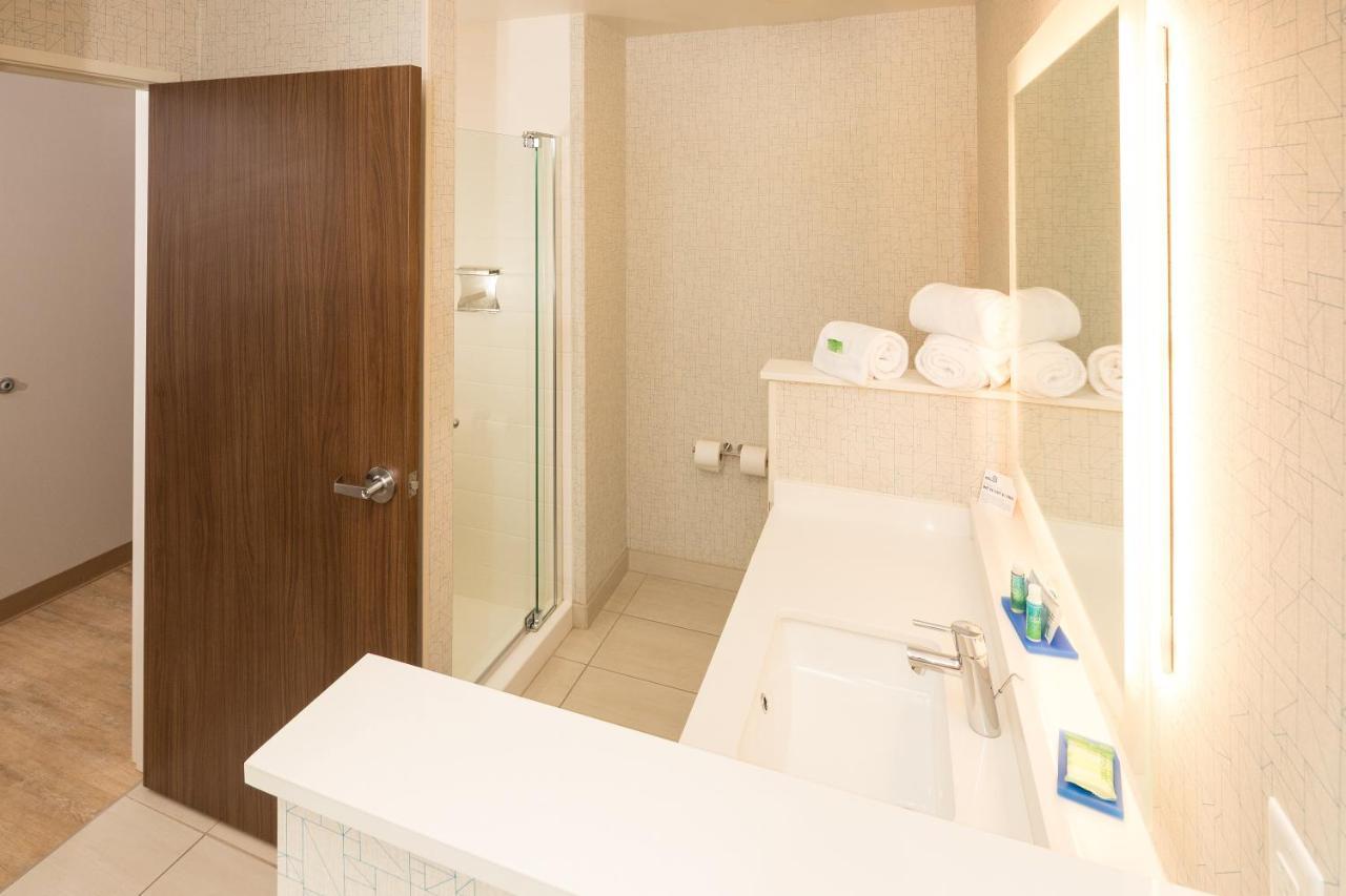 Holiday Inn Express & Suites La Porte By Ihg Εξωτερικό φωτογραφία