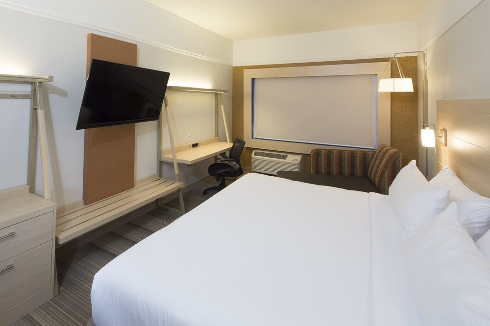 Holiday Inn Express & Suites La Porte By Ihg Εξωτερικό φωτογραφία