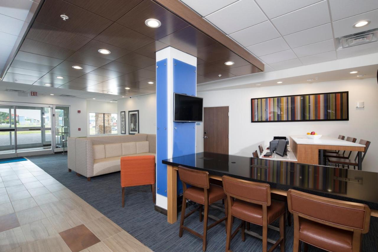 Holiday Inn Express & Suites La Porte By Ihg Εξωτερικό φωτογραφία